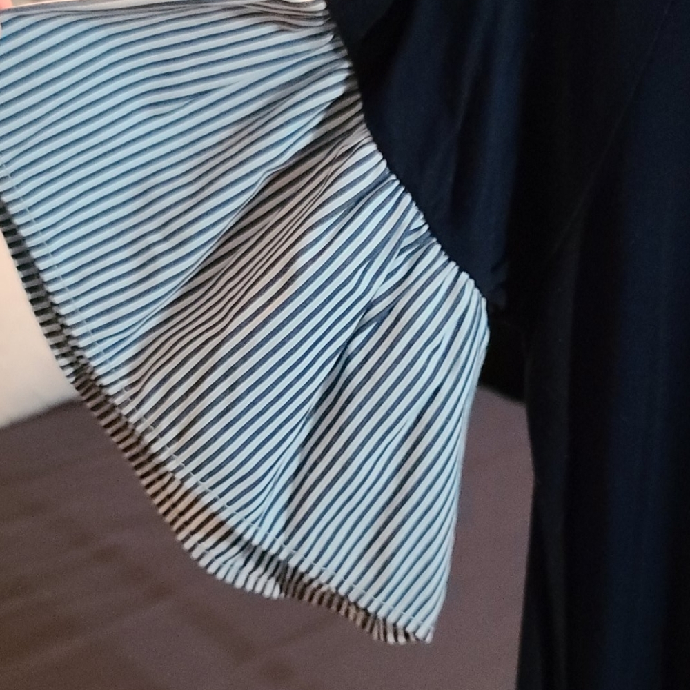 Tunic - Picture 2 of 4